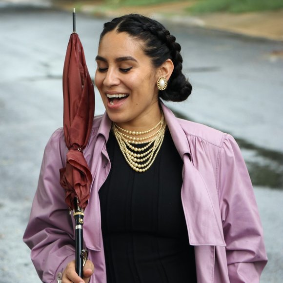Meet your Posher, Geli - Picture 1 of 2